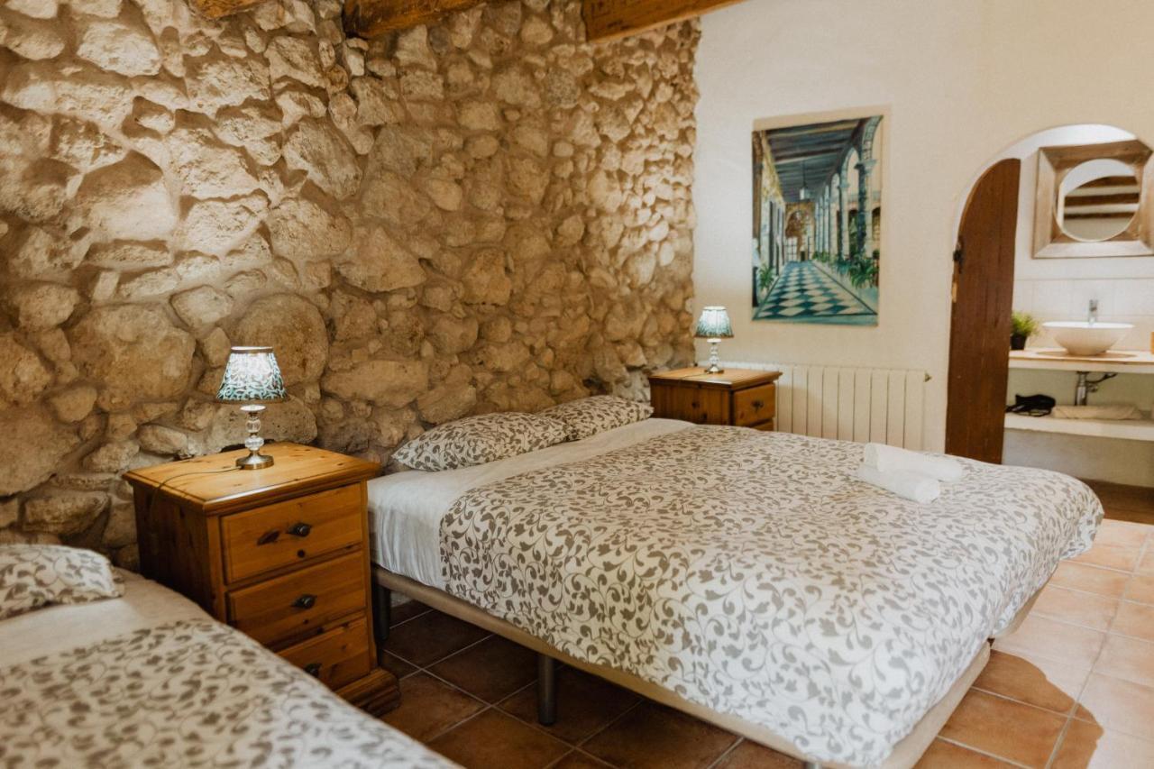 Cal Pau Cruset Guest House Torrellas de Foix Eksteriør bilde