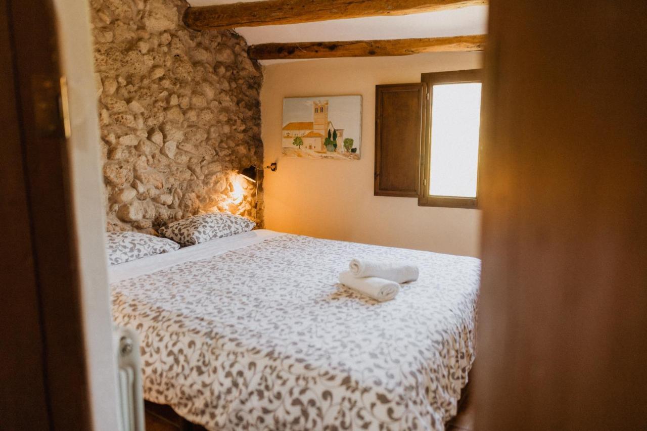 Cal Pau Cruset Guest House Torrellas de Foix Eksteriør bilde